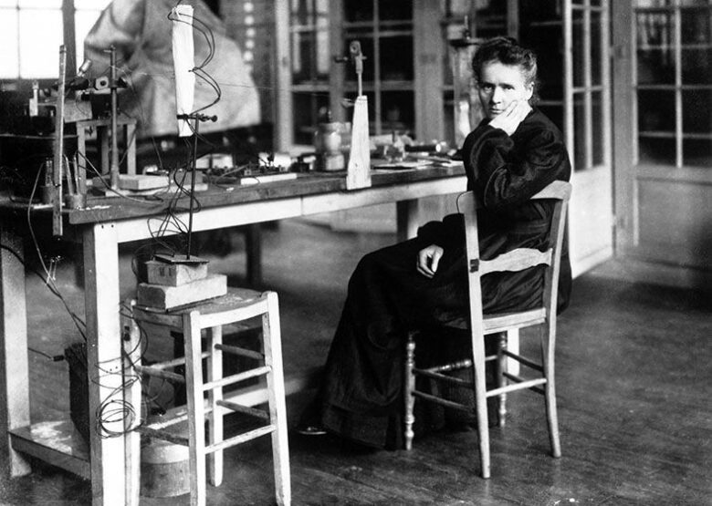 偉人の名言 デスクツアー Madame Curie S Desk キュリー夫人 Simpleandwellblog